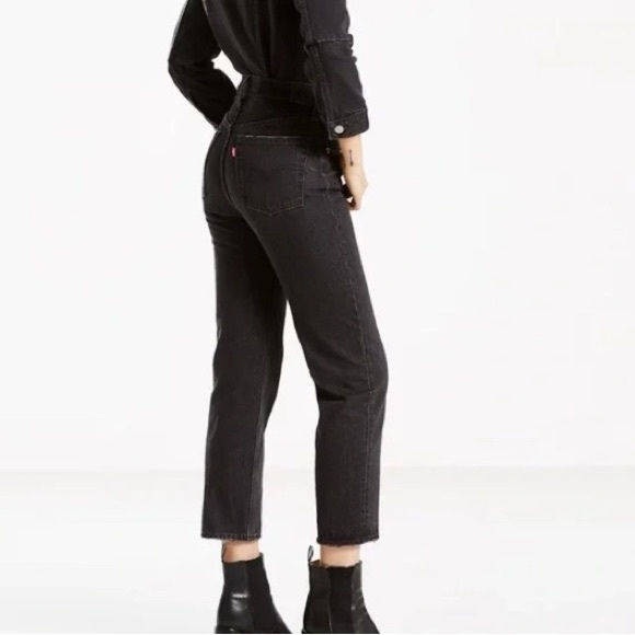 Levi's REVOLVE Altered Straight Leg Black Jeans Distressed Size 27 - Picture 12 of 14